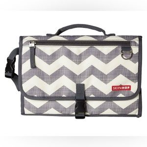Skip Hop Pronto Signature Chevron Changing Station Pad